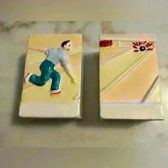 Rare Vintage Napco Bowling Lane Salt & Pepper Shakers, MCM, Made in Japan, 1960 - Picture 2 of 5